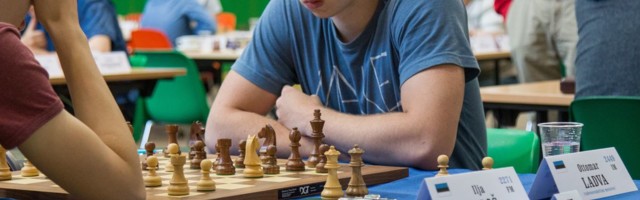 Эстонский 23-летний шахматист выиграл в покерном турнире более 400 000 евро