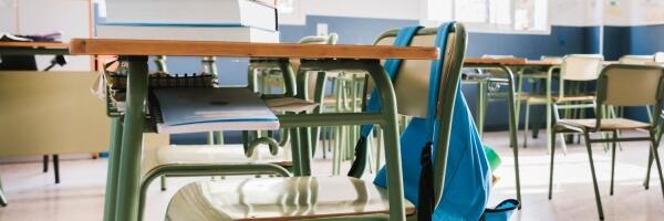 Посещаемость школ и детских садов вновь снижается