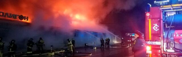 ВИДЕО | При пожаре в кафе в Костроме погибли 13 человек. Возгорание началось из-за пиротехники, запущенной военнослужащим, который вернулся из Украины