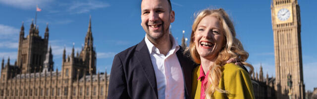 Опрос: самыми популярными партиями в Англии стали ультраправые Фараджа и ультралевые "зеленые"