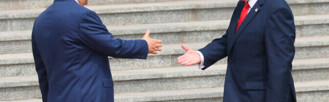 Трамп и Си Цзиньпин провели первую встречу в Пекине