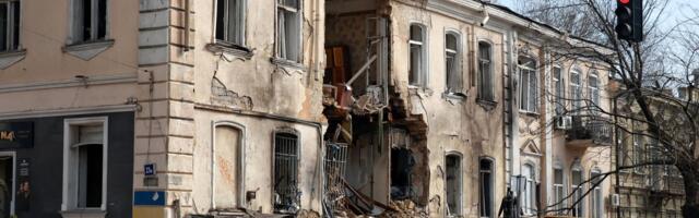 Ночные удары РФ по Одессе: поврежден роддом, погиб человек