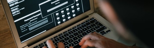 Кибермошенники атаковали эстонских пользователей э-письмами с вирусом