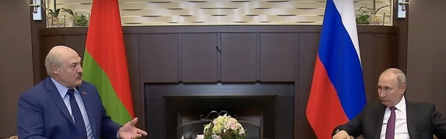 Лукашенко привез Путину чемодан с документами об инциденте с самолетом Ryanair, переговоры продлились больше пяти часов