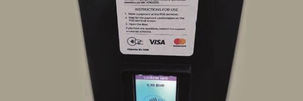 По малой нужде – с банковской картой?