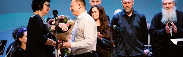 В Нарве состоялся праздничный концерт ко Дню Эстонской Республики и объявлен победитель конкурса «Дело года Нарвы 2025»