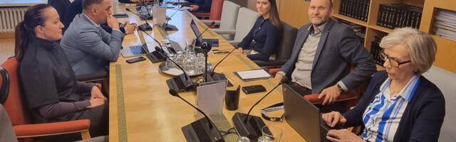 Конституционная комиссия Рийгикогу решила не рассматривать петицию за отставку Каи Каллас