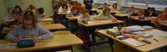 Возмущает отношение к русским: директор школы о реформе в эстонском Ида-Вирумаа
