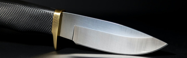 В субботу в Нарве нашли мужчину с ножевым ранением