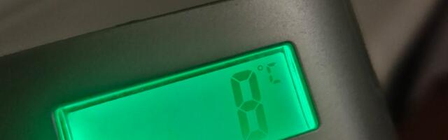 „Работать на компьютере в перчатках некомфортно“. Киевский IT-специалист рассказывает, как борется с холодом