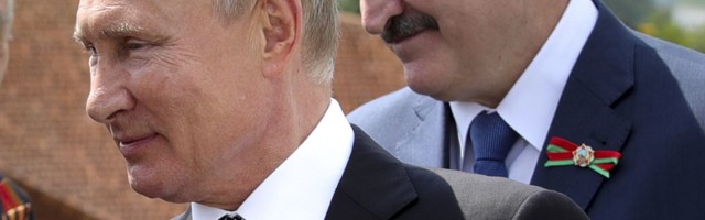 Белоруссия: Лукашенко заявил о готовности РФ помочь при военной угрозе
