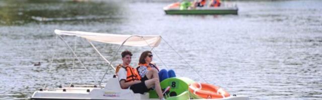 Где покататься на катамаране в Москве: 6 лучших парков для прогулок, цены на аренду