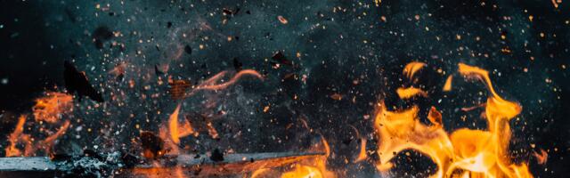 В пожаре в жилом доме в Кохтла-Ярве погибли два человека