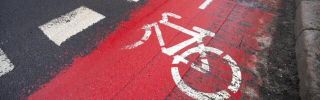 СПРАШИВАЕТ ЧИТАТЕЛЬ | Можно ли ехать по велосипедной дорожке против разрешенного направления?