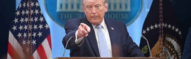 Трамп назвал Гренландию плохо управляемым куском льда