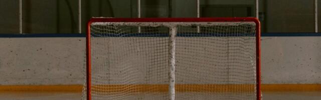 ВИДЕО | Вратари устроили драку во время матча 