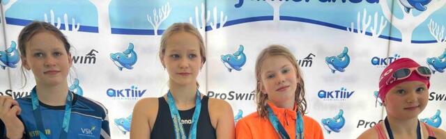 Юные нарвские пловцы успешно выступили на соревнованиях в Кохтла-Ярве