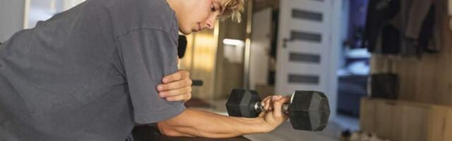 Как накачать предплечья: 10 лучших упражнений для мужчин в зале, домашних условиях