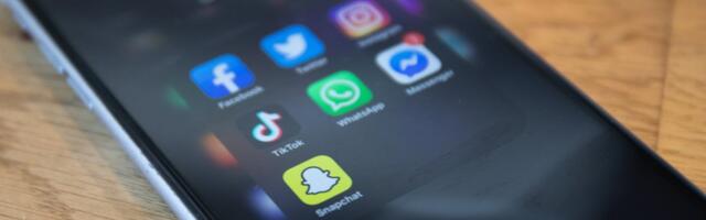 Роскомнадзор официально объявил о „частичном ограничении“ звонков в Telegram и WhatsApp