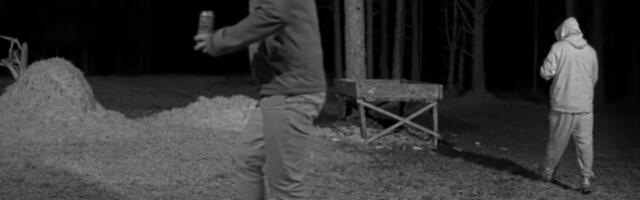 ВИДЕО | Пьяные мужчины устроили дебош на месте подкормки оленей и прихватили с собой рог