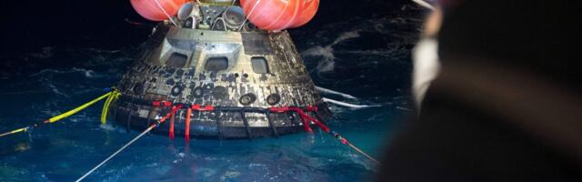 Астронавты миссии «Артемида-2» завершили облет Луны и вернулись на Землю