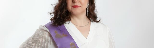 Переселенка из Эстонии Елена Наталова участвует в конкурсе «Миссис Гатчина». Поддержим землячку!