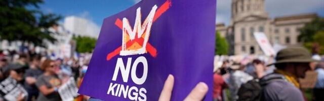 В США миллионы американцев протестуют против Трампа и его политики