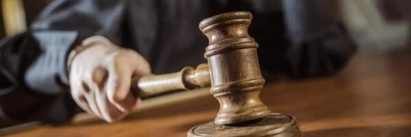 Президент озаботился спецпенсиями судей и прокуроров