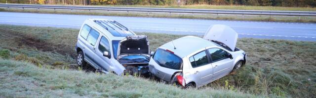 ФОТО | Осторожно! Утром дороги покрылись черным льдом