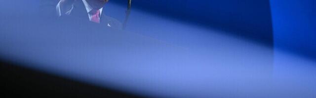 Трамп подписал закон об обнародовании файлов по делу Эпштейна