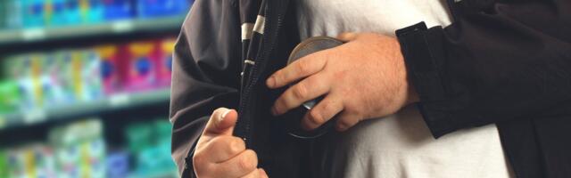 Насилие и рукава, набитые бутылками водки: за один вечер задержаны три известных серийных вора