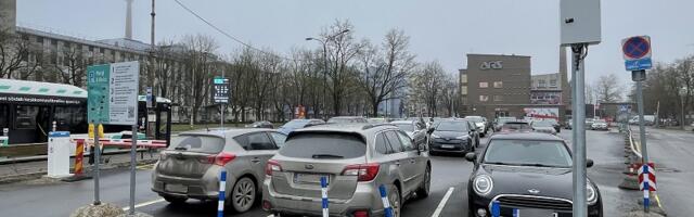 В Тонди появилась парковка «Паркуйся и поезжай»