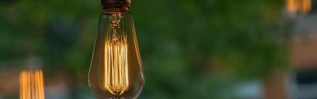 Электричество на бирже шестые сутки подряд стоит дороже 10 центов за киловатт-час