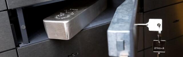 Серебро вызвало ажиотаж в Литве: на Рождество купили слиток весом 31 килограмм