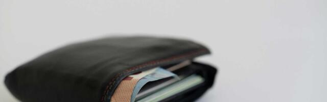 Хартман и Свет получат выходное пособие на общую сумму в 67 тыс евро