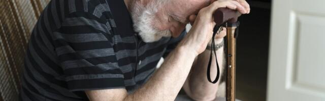 „Плачу и плачу“: куда жаловаться на судебного исполнителя и может ли он продать единственную недвижимость?