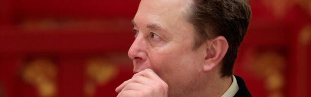 Акции Tesla снизились из-за планов SpaceX выйти на биржу