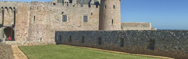 Во Франции выставили на продажу замок, где судили ведьм в Средневековье