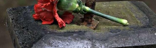 В литовском Шяуляе начались работы по демонтажу советского воинского захоронения