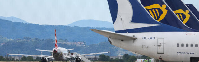 В итальянском аэропорту Бергамо мужчину засосало в двигатель самолета