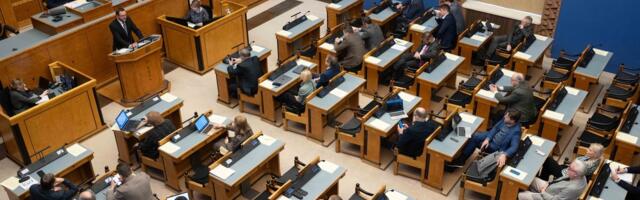 Депутаты Рийгикогу готовятся собирать подписи в защиту уволенного чиновника