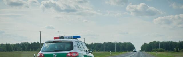 В Литве произошла перестрелка между полицейскими и подозреваемым, нелегально пересекшим границу с Польшей на Porsche