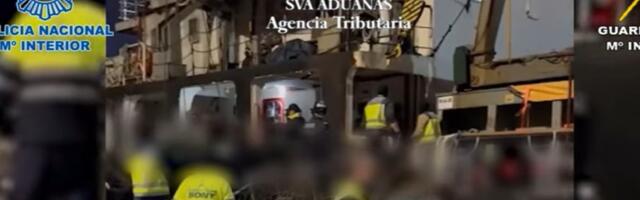 ВИДЕО | На судне, направлявшемся в Латвию, нашли 4,5 тонны кокаина: в Греции задержали подозреваемых