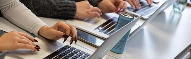 С внедрением в школах государственной модели ИИ возникли трудности