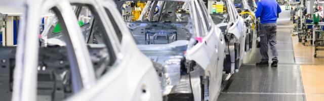 Промышленность в Европе пострадала больше ожидаемого