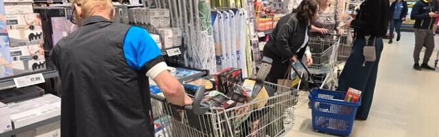 Представитель торговой сети: люди все чаще покупают промтовары в интернет-магазинах
