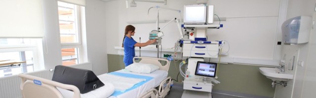 Новые аппараты ИВЛ, заказанные весной, начали прибывать в больницы Эстонии