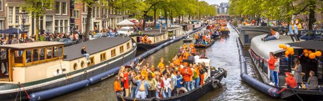 Борьба с туристами: Амстердам закрывает терминал для круизных лайнеров и вводит ограничения для приезжих