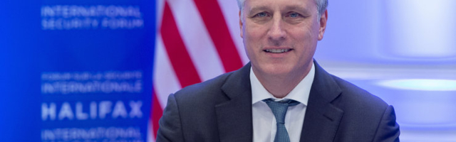 Советник президента США: Россия вонзила "кинжал в сердце Европы", Прибалтика под угрозой