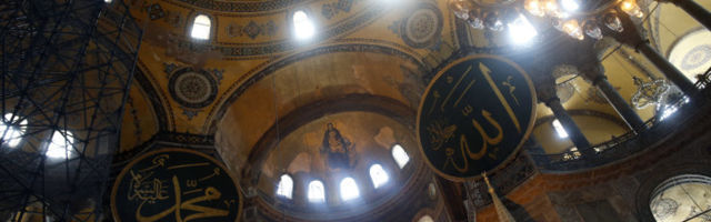 Святая София в Стамбуле больше не будет музеем. Эрдоган подписал указ о придании собору статуса мечети